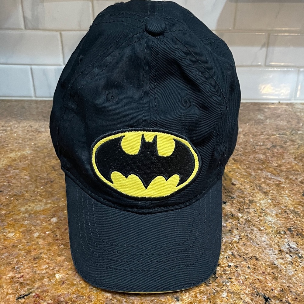 BATMAN DC Comics-Kids Black and Yellow Superhero Cap
